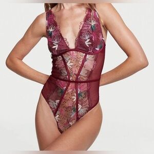 Victoria's Secret Burgundy Lace Lingerie/Teddy embroidered bodysuit size small